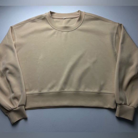 Lululemon Softstreme Perfectly Oversized Cropped Crew Sweatshirt Womens 8 Biege - Picture 1 of 7